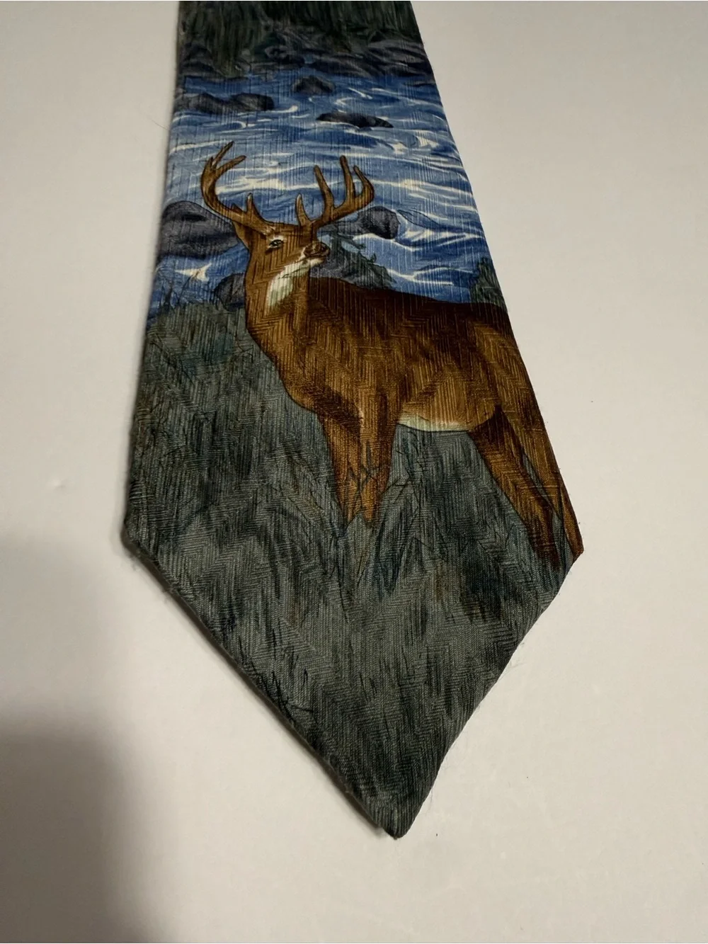 Vintage Deer Tie